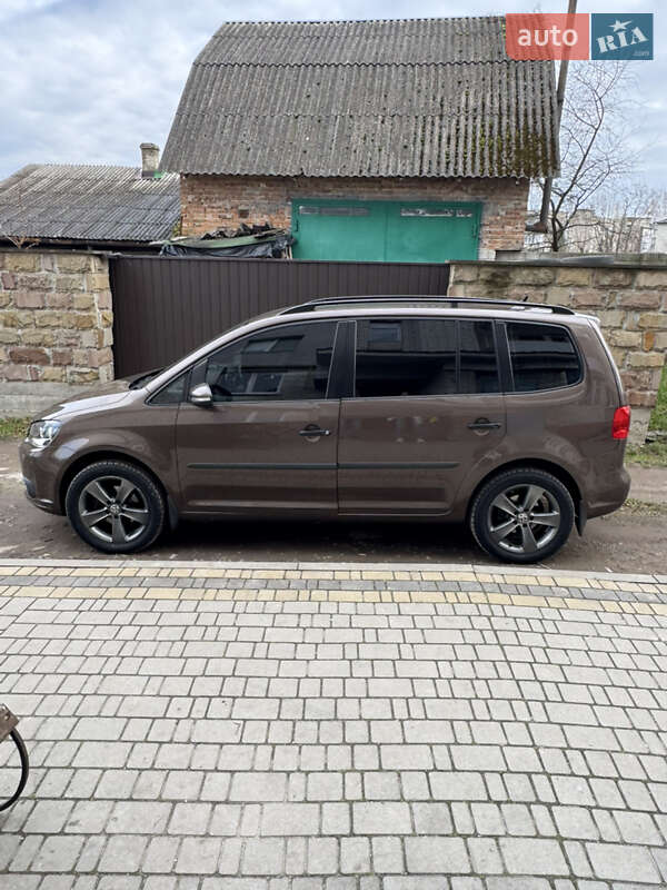 Фото Volkswagen Touran з оголошення AUTO.RIA