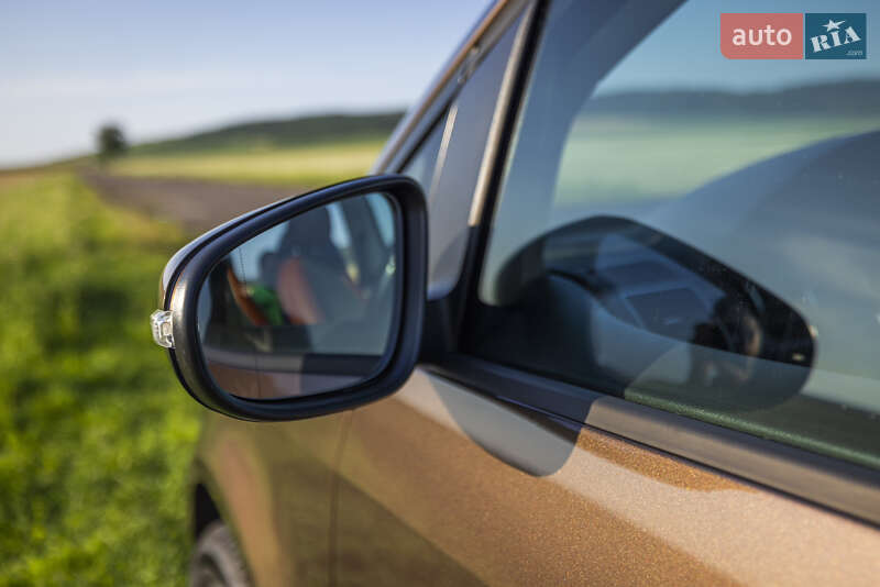 Фото Volkswagen Touran з оголошення AUTO.RIA
