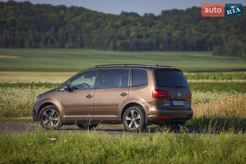 Фото Volkswagen Touran з оголошення AUTO.RIA