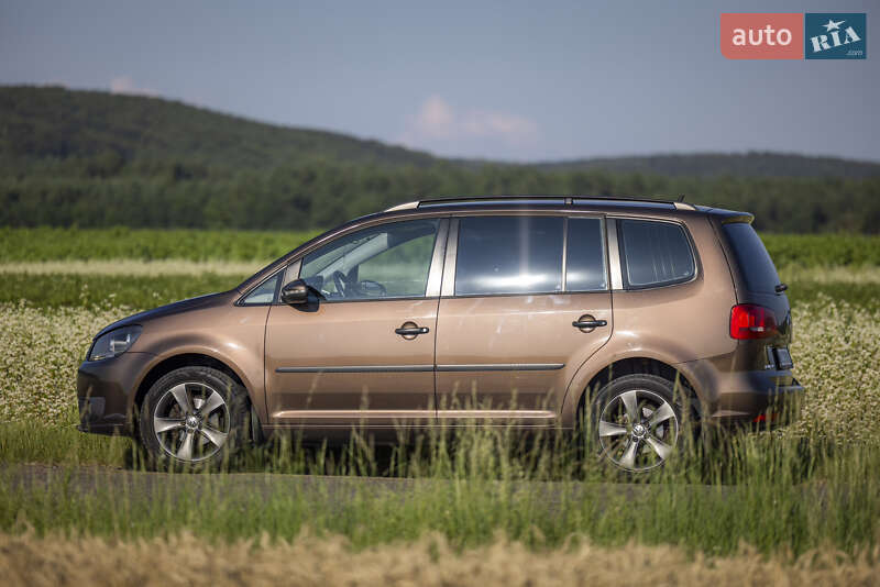 Фото Volkswagen Touran з оголошення AUTO.RIA