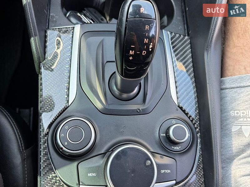 Фото Alfa Romeo Giulia з оголошення AUTO.RIA