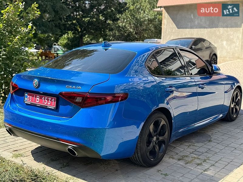 Фото Alfa Romeo Giulia з оголошення AUTO.RIA