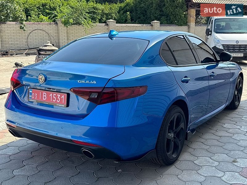 Фото Alfa Romeo Giulia з оголошення AUTO.RIA