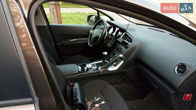 Фото Peugeot 3008 з оголошення AUTO.RIA