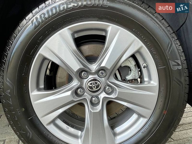 Фото Toyota RAV4 з оголошення AUTO.RIA