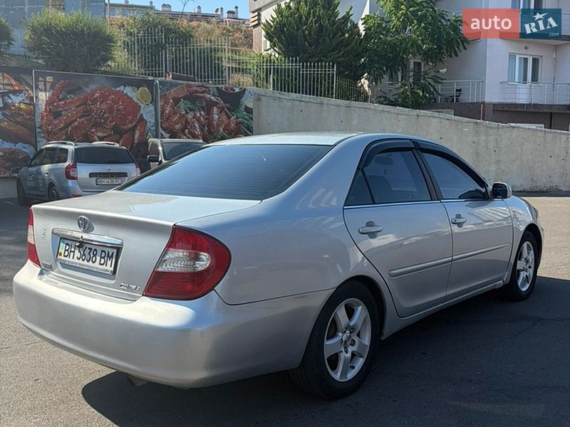 Фото Toyota Camry з оголошення AUTO.RIA