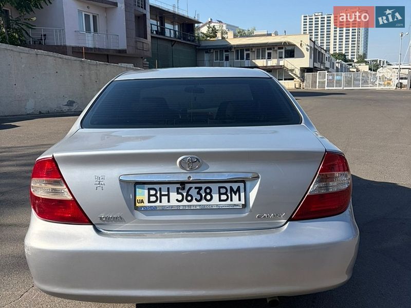 Фото Toyota Camry з оголошення AUTO.RIA