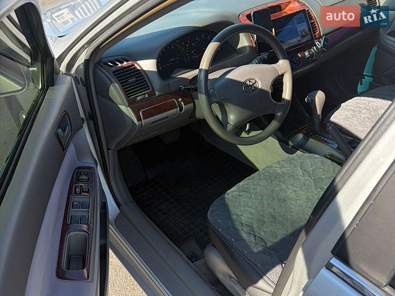 Фото Toyota Camry з оголошення AUTO.RIA