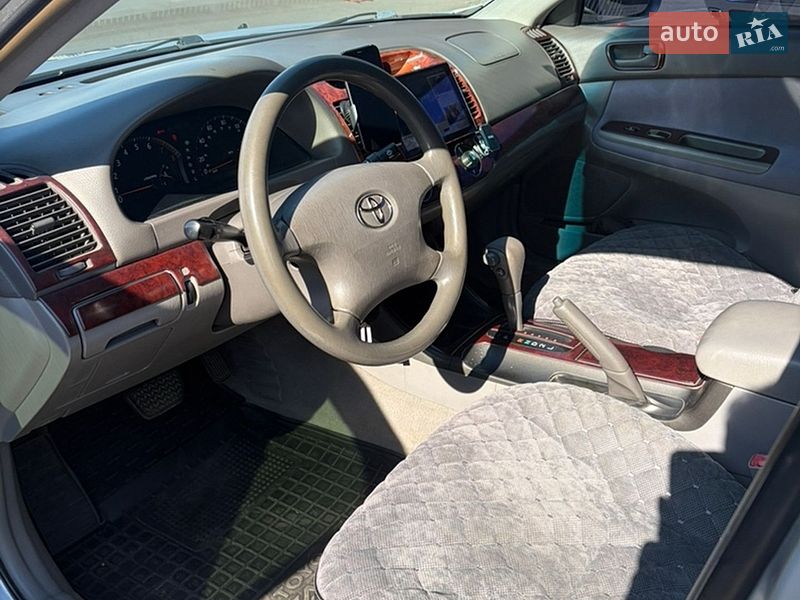 Фото Toyota Camry з оголошення AUTO.RIA