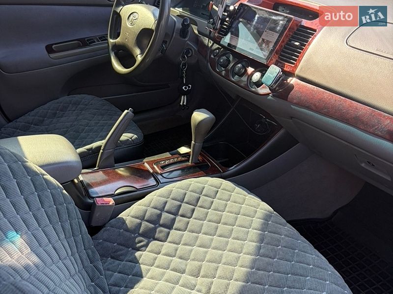 Фото Toyota Camry з оголошення AUTO.RIA