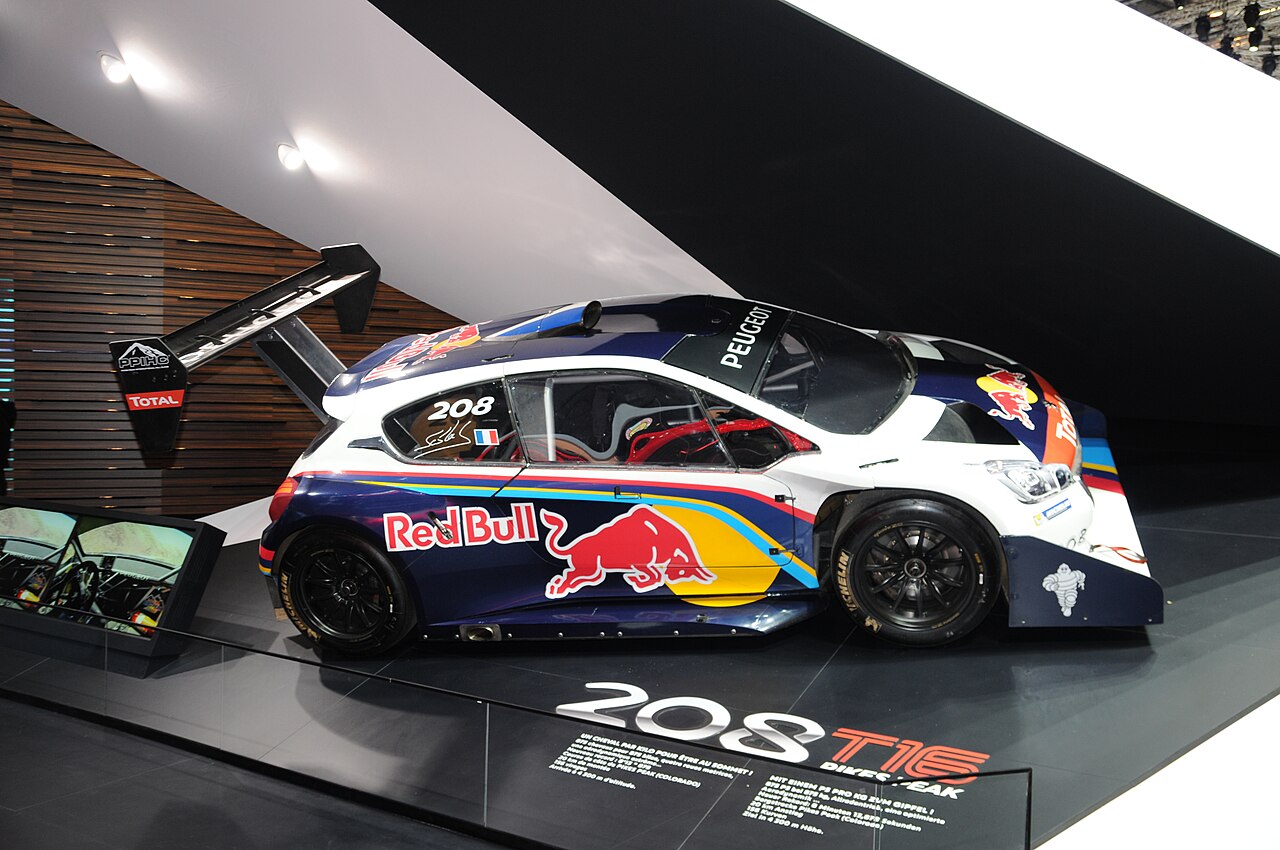 Фото PEUGEOT 208 2014