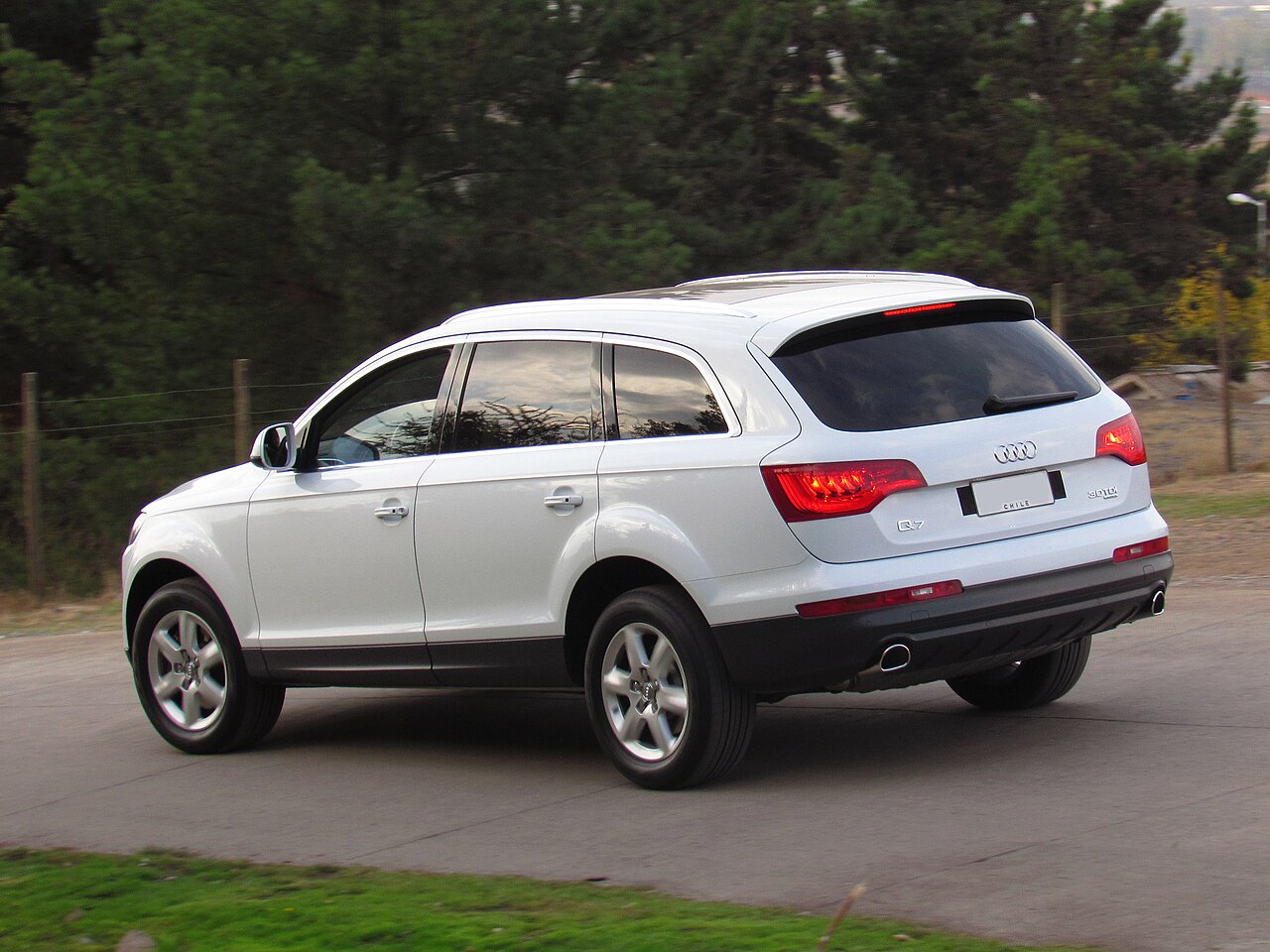 Фото AUDI Q7 2014