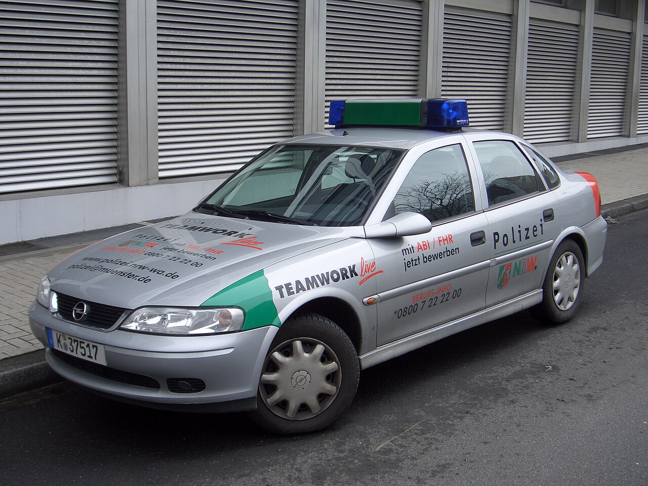 Фото OPEL VECTRA 2008
