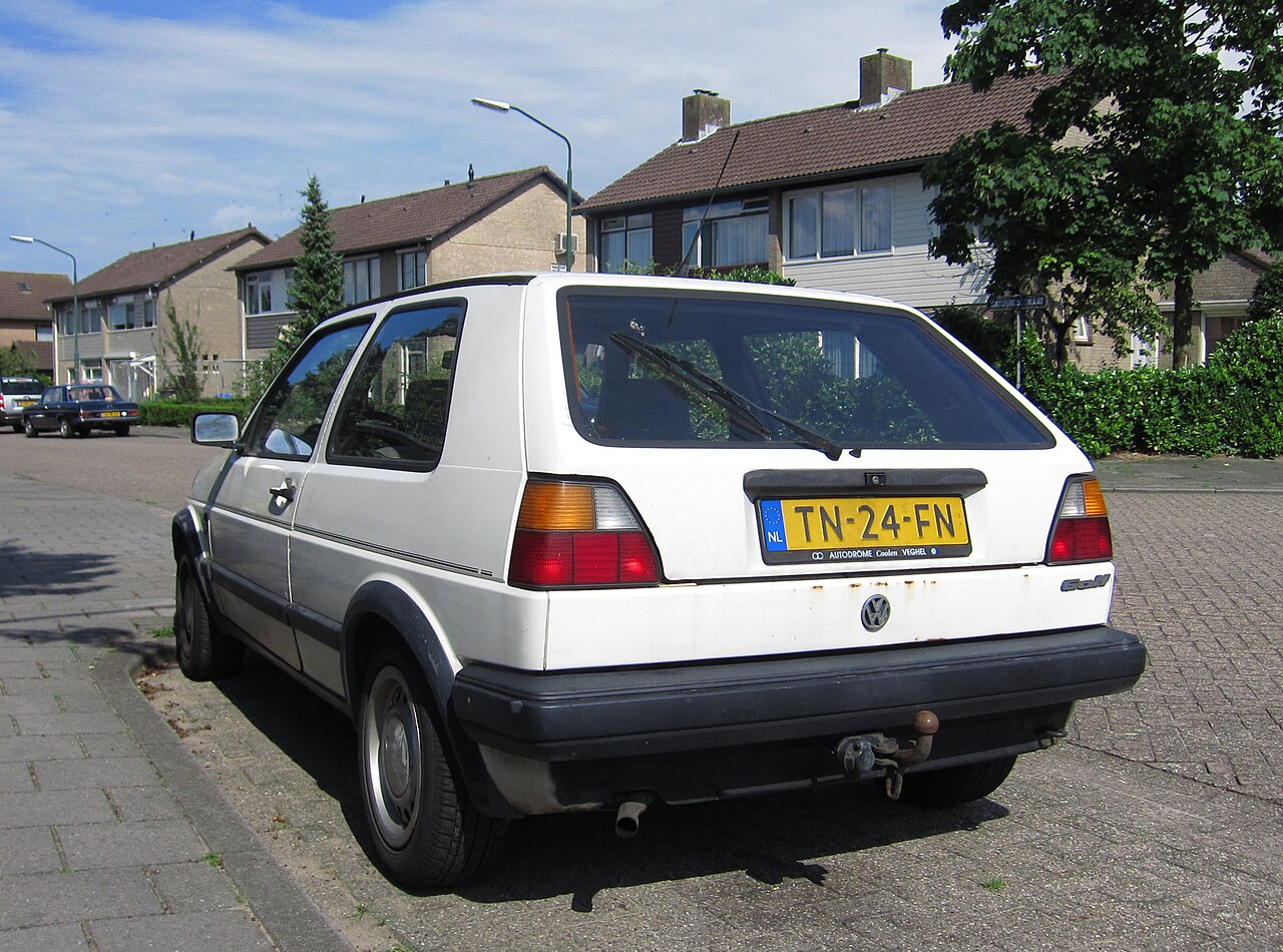 Фото VOLKSWAGEN GOLF 1988