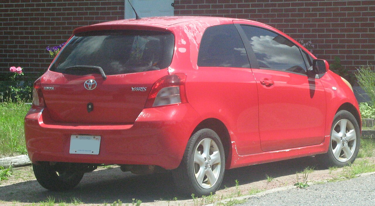 Фото TOYOTA YARIS 2006