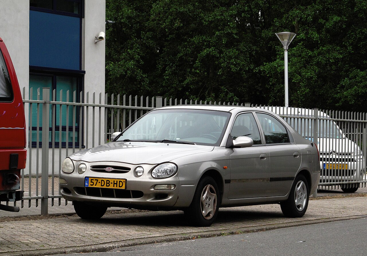 Фото KIA SHUMA 1999