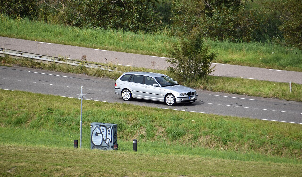 Фото BMW 320D 2004