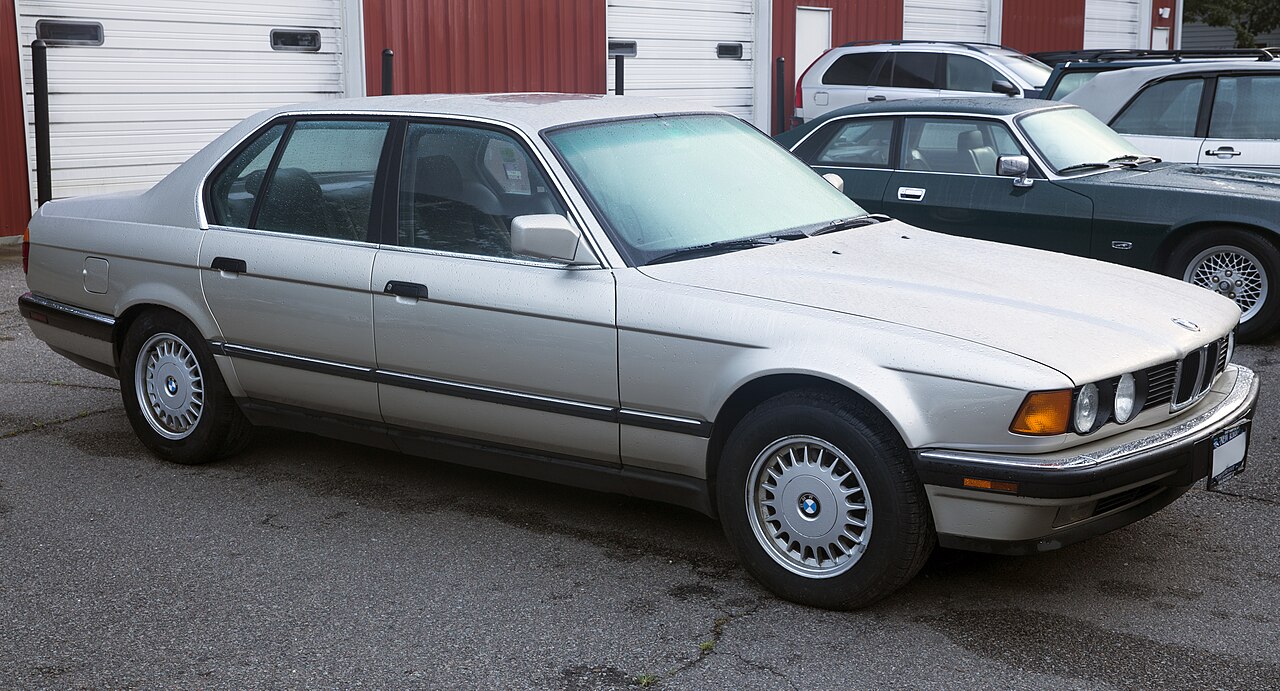 Фото BMW 735I 1990