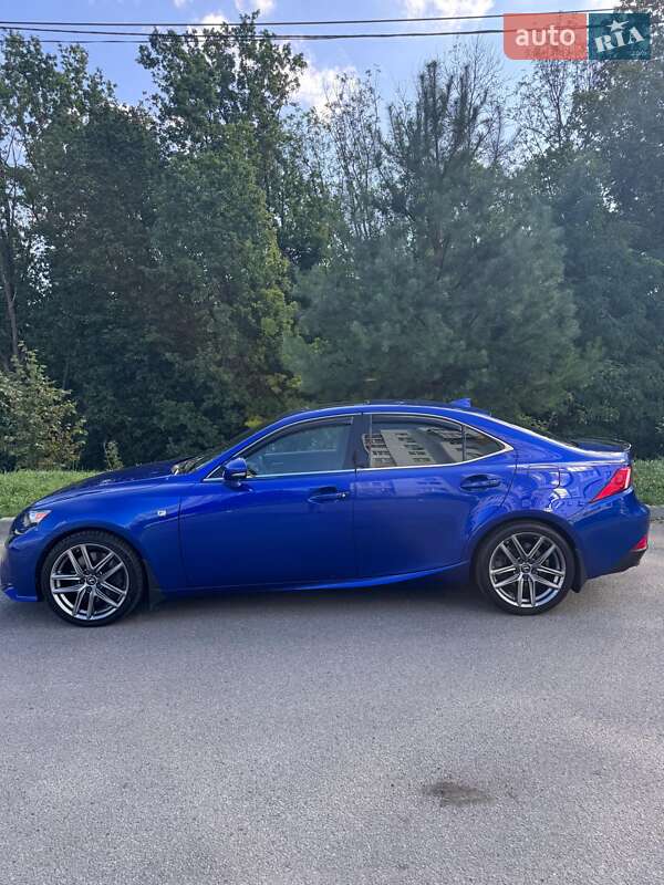 Фото LEXUS IS 350 2016