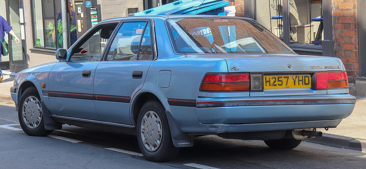 Фото TOYOTA CARINA 1991