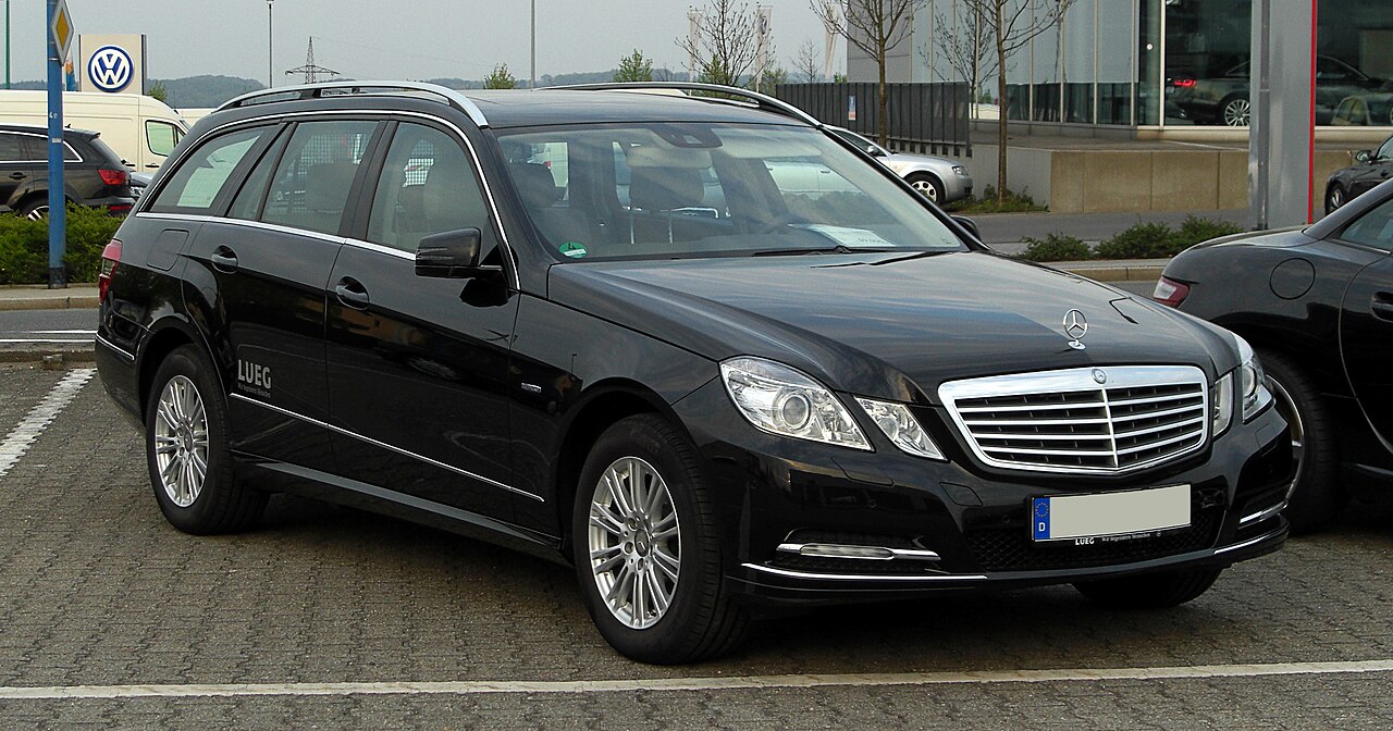 Фото MERCEDES-BENZ E 220 CDI 2011