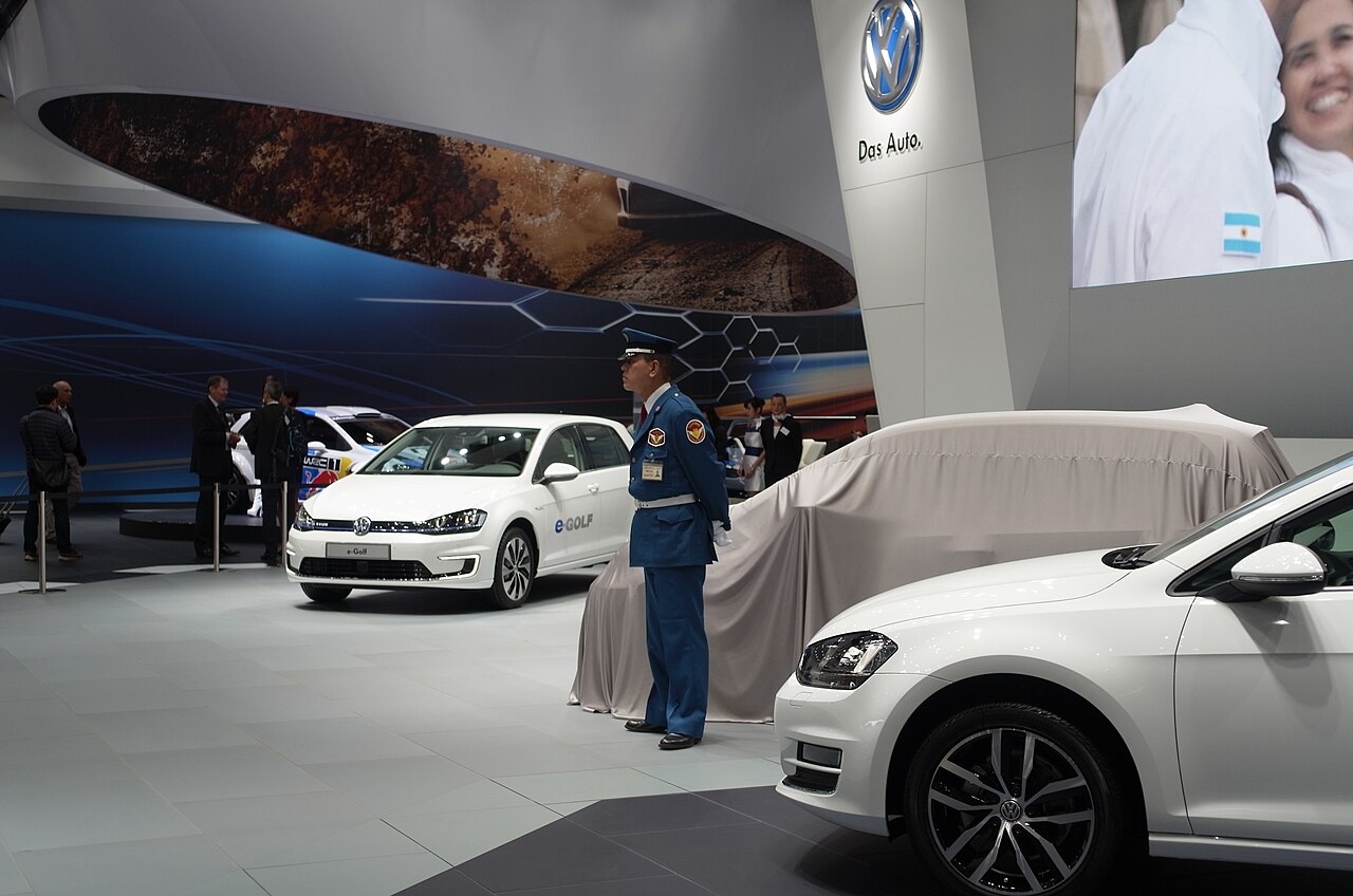 Фото VOLKSWAGEN GOLF 2013