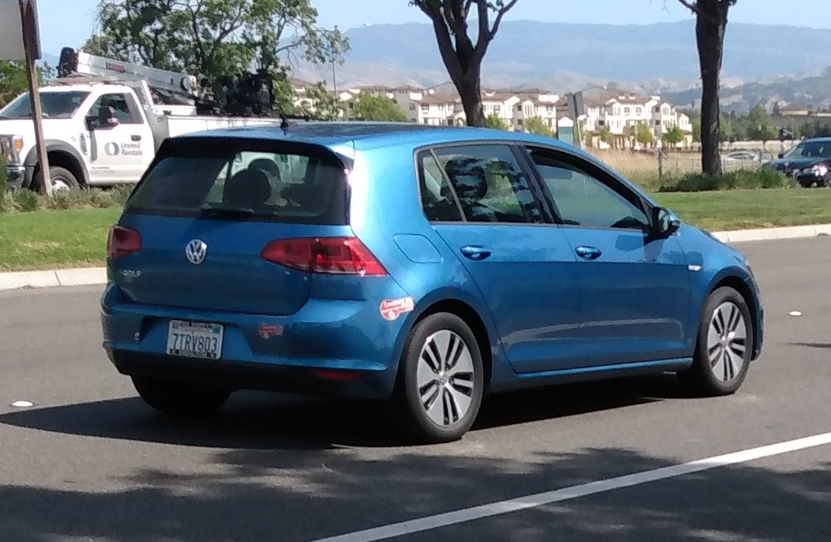 Фото VOLKSWAGEN E-GOLF 2015