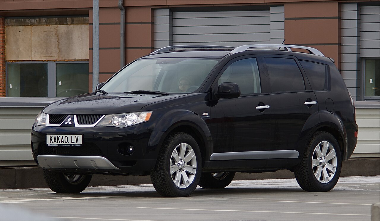 Фото MITSUBISHI OUTLANDER 2008