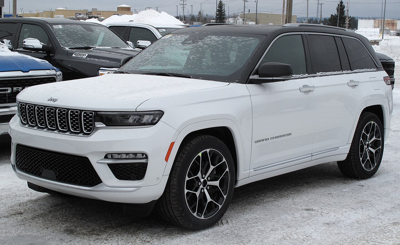 Фото JEEP GRAND CHEROKEE 2022
