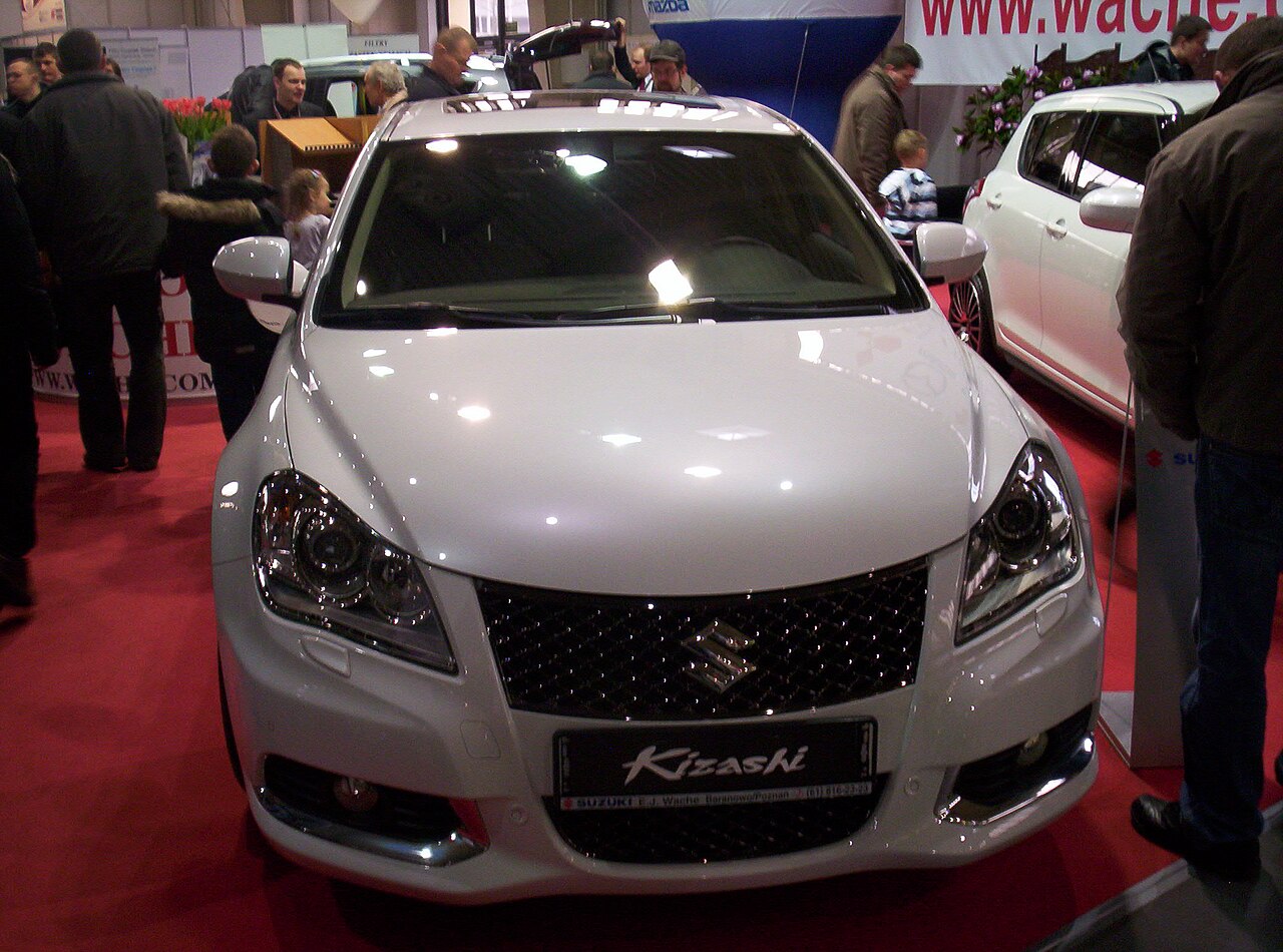 Фото SUZUKI KIZASHI 2011