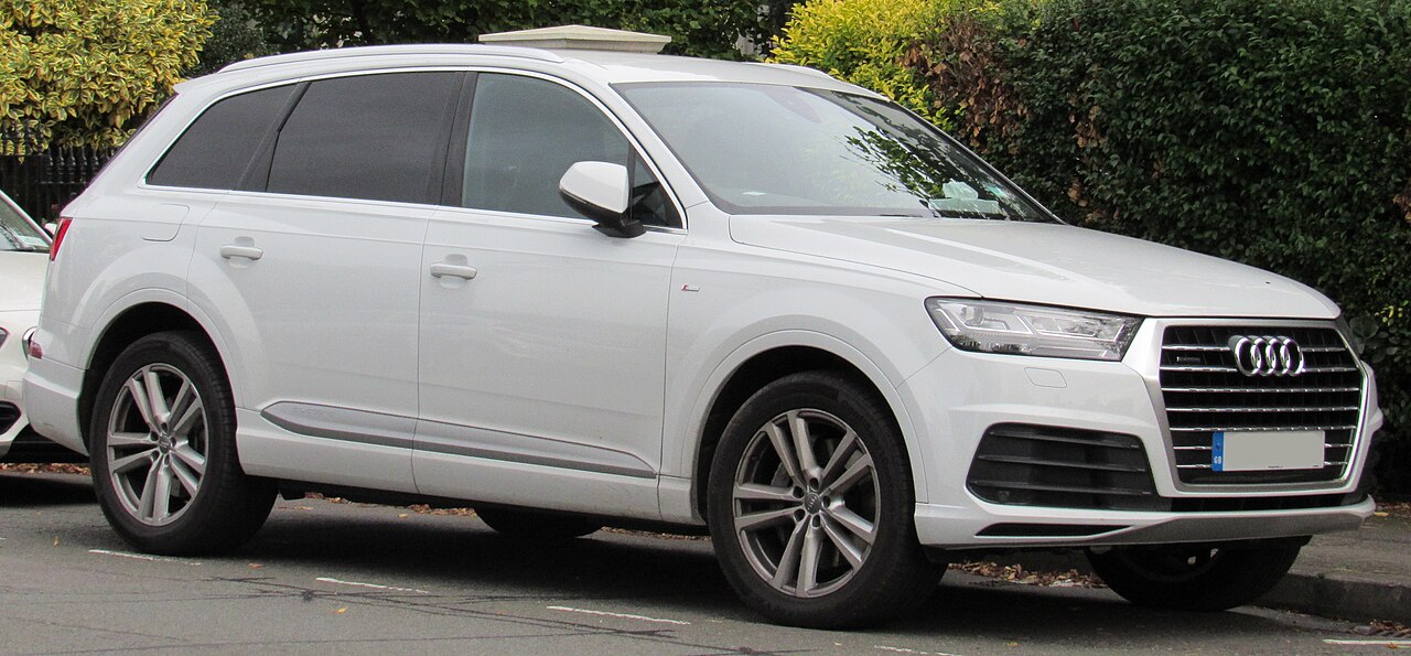 Фото AUDI Q7 2017