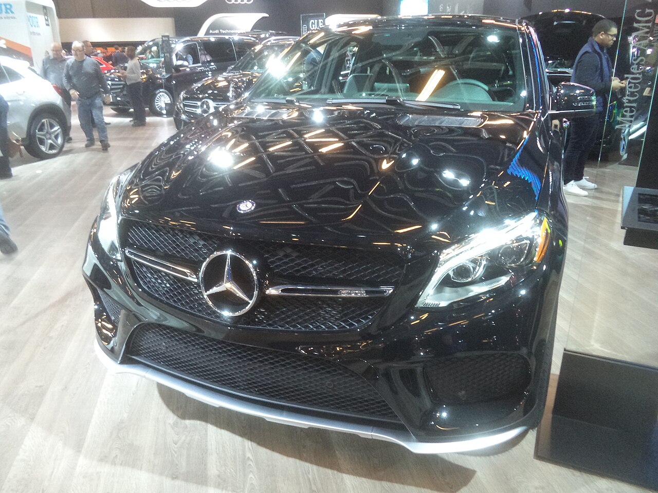 Фото MERCEDES-BENZ GLE 43 AMG 2017