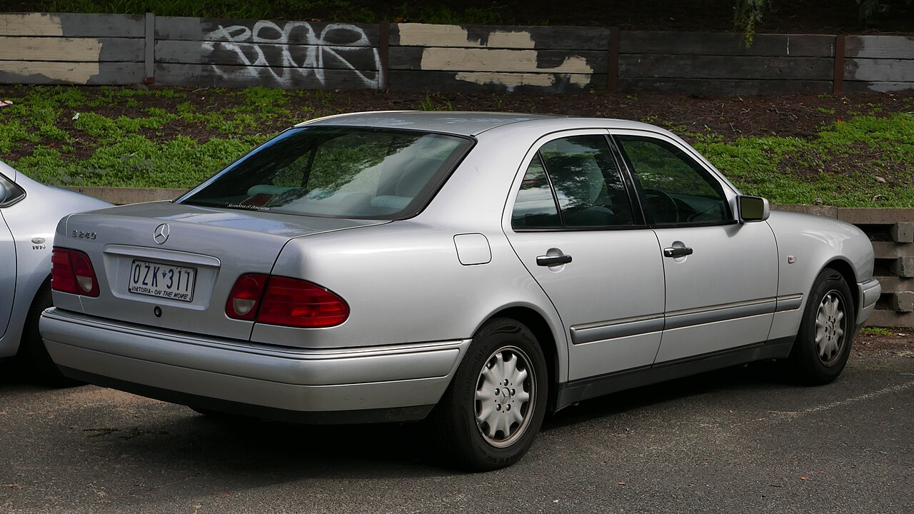 Фото MERCEDES-BENZ E 240 1998
