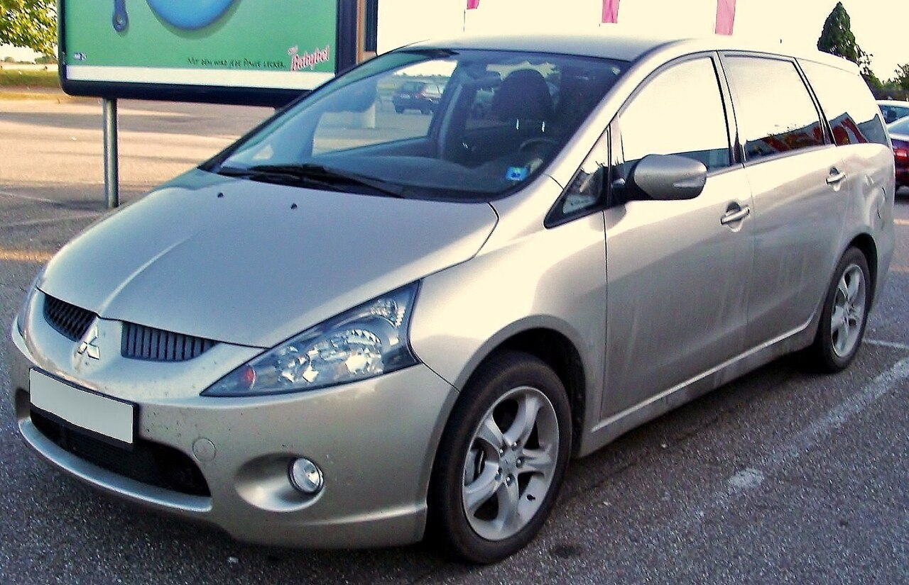 Фото MITSUBISHI GRANDIS 2007