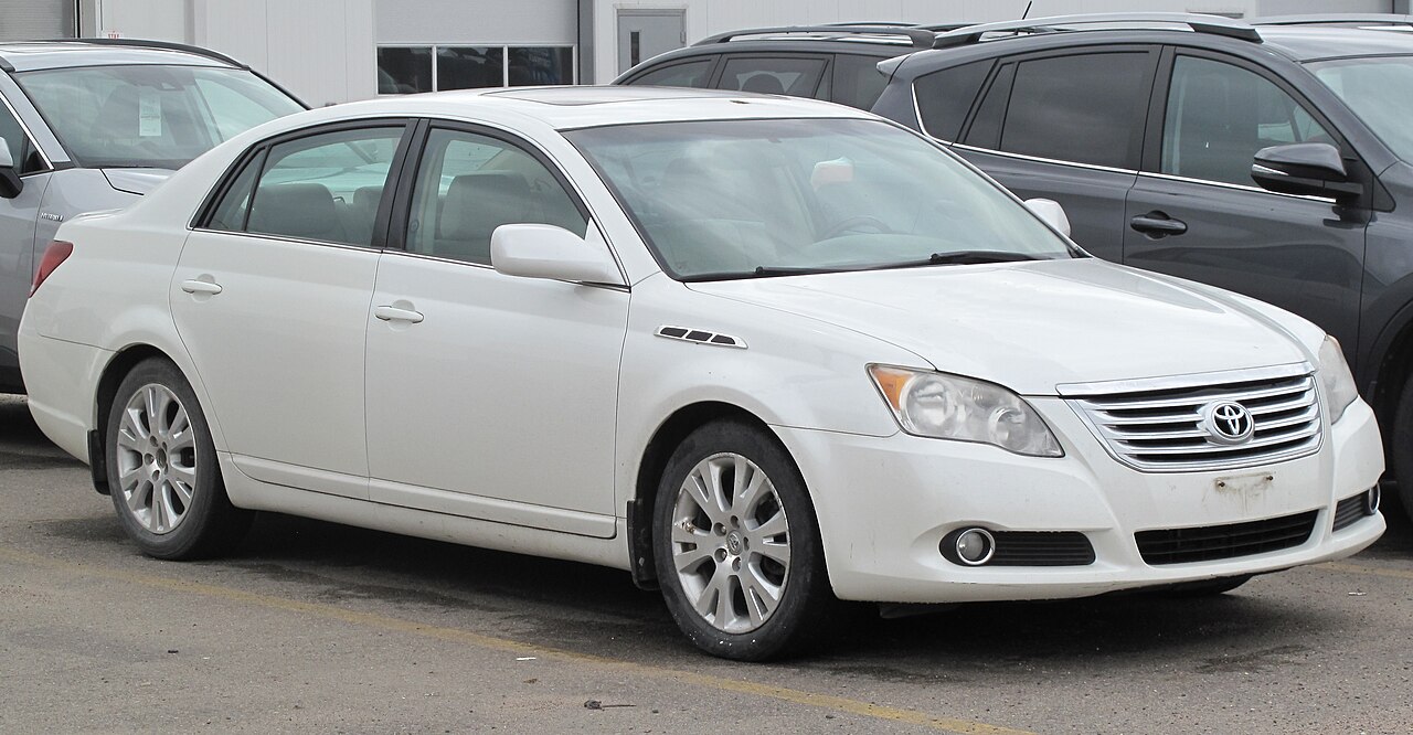 Фото TOYOTA AVALON 2008