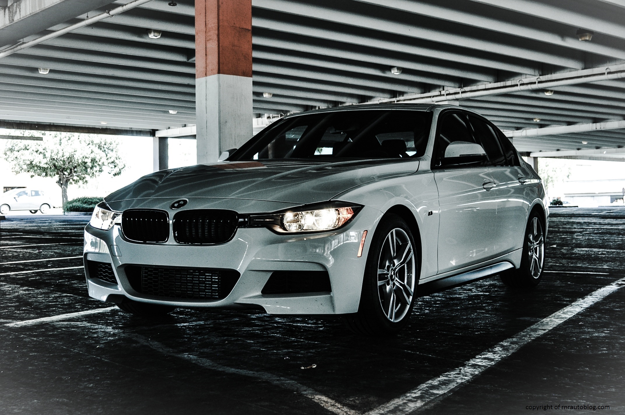 Фото BMW 328I 2013