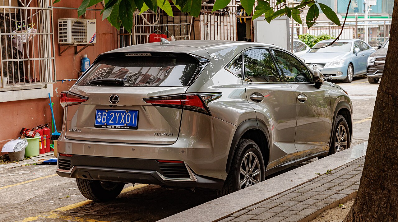 Фото LEXUS NX 200 2017