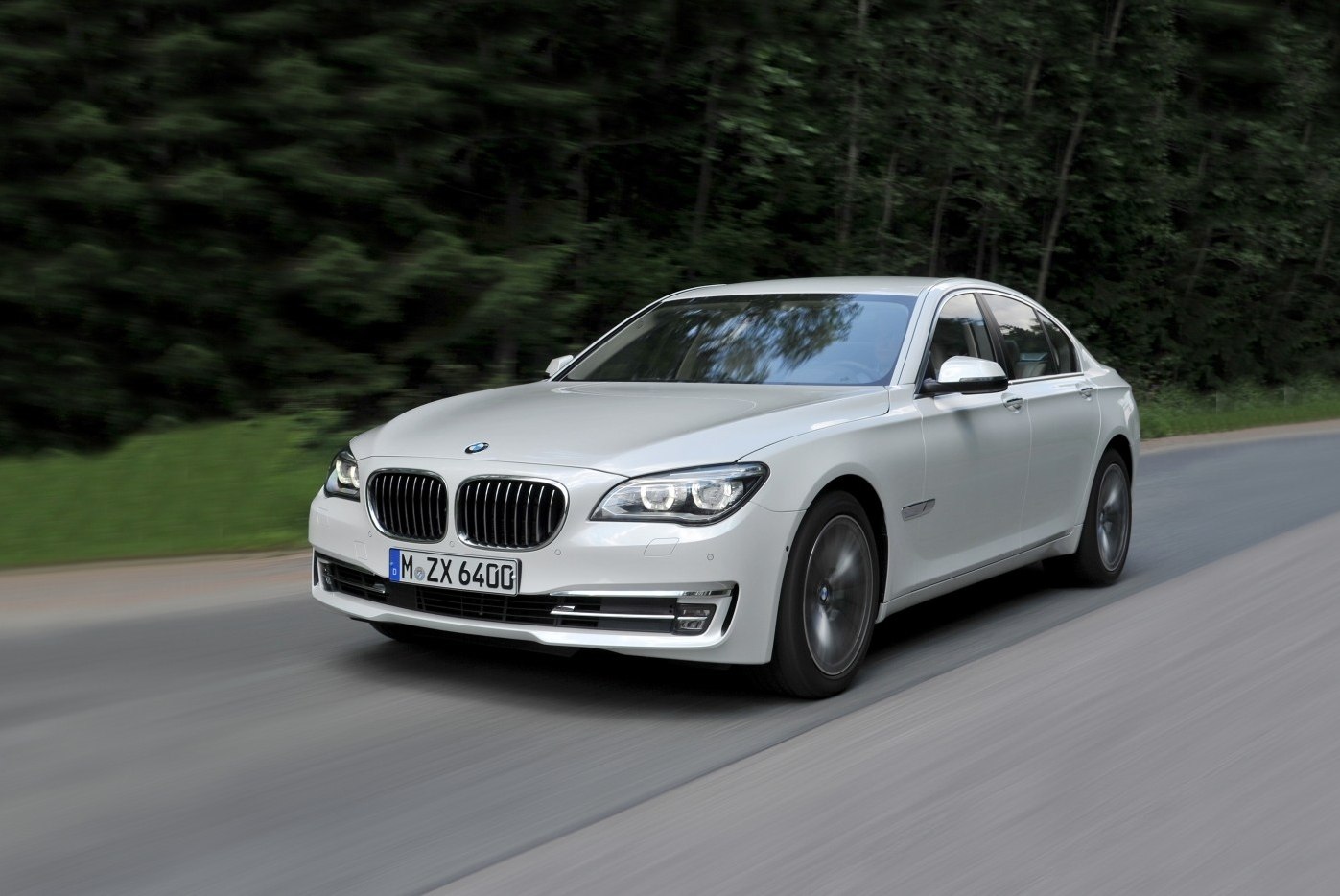 Фото BMW 740 2012