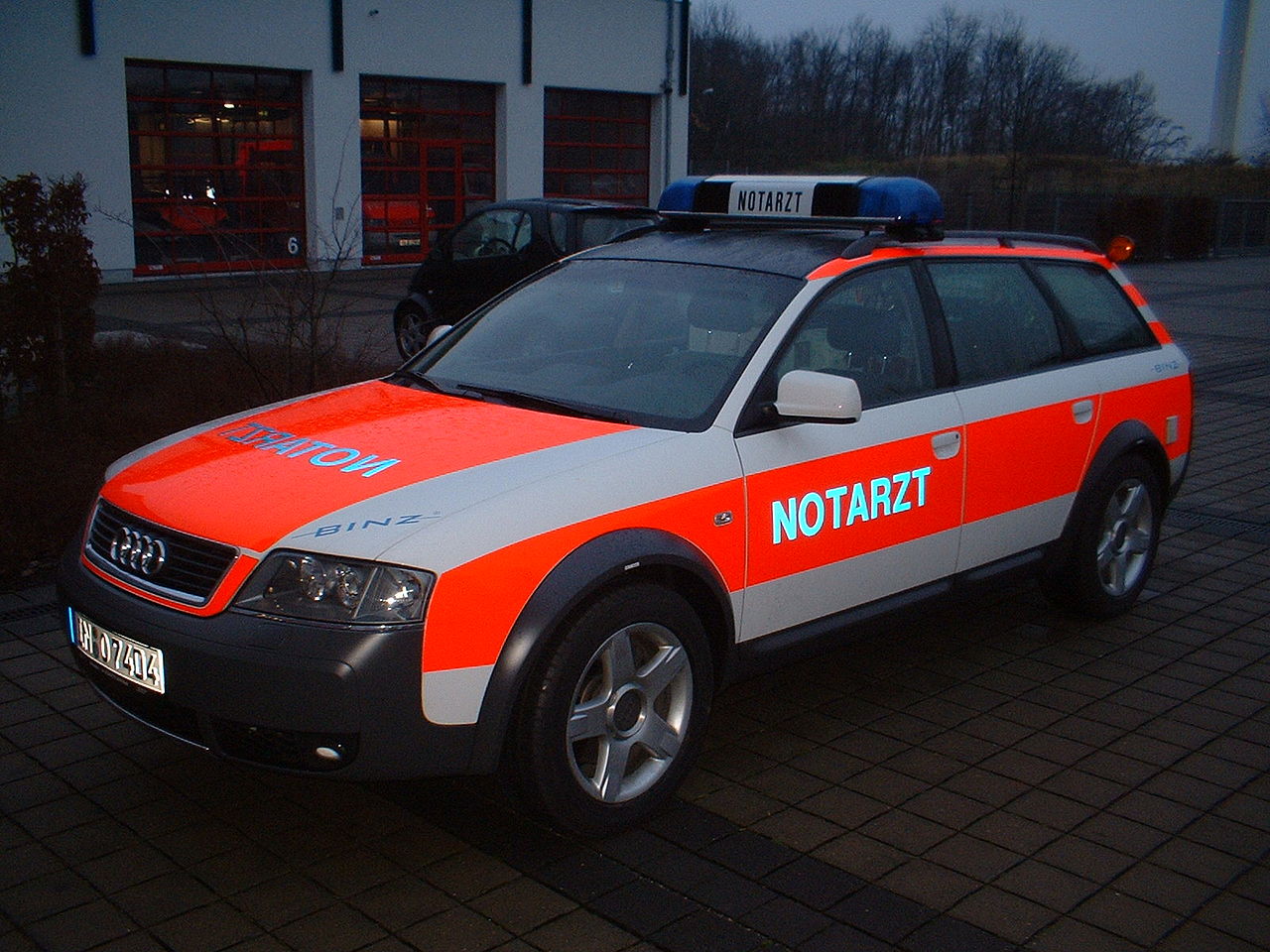 Фото AUDI A6 2002