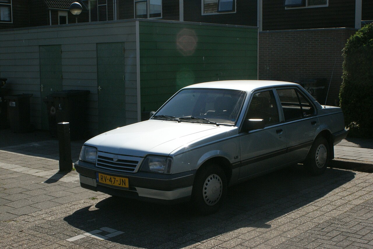 Фото OPEL ASCONA 1987
