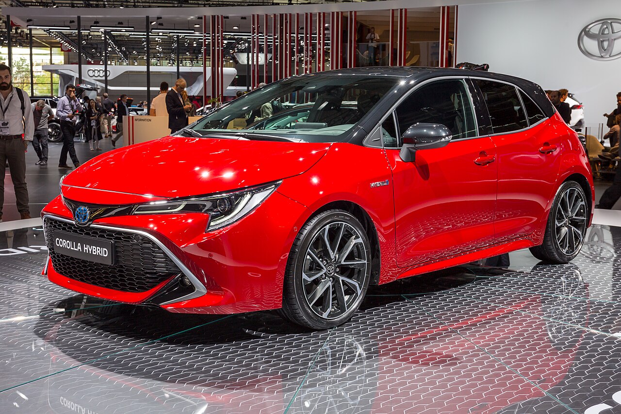 Фото TOYOTA COROLLA 2018