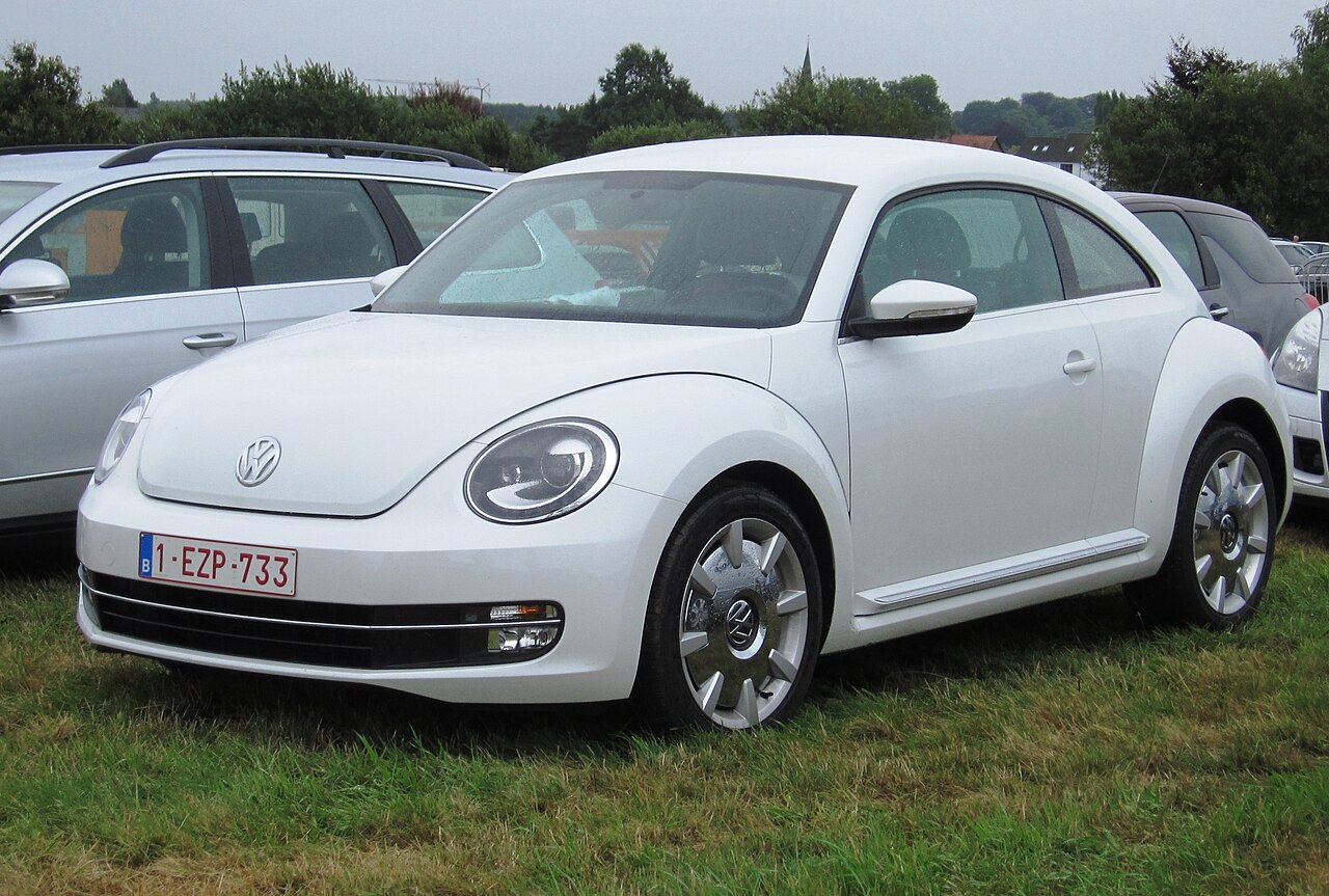 Фото VOLKSWAGEN BEETLE 2013