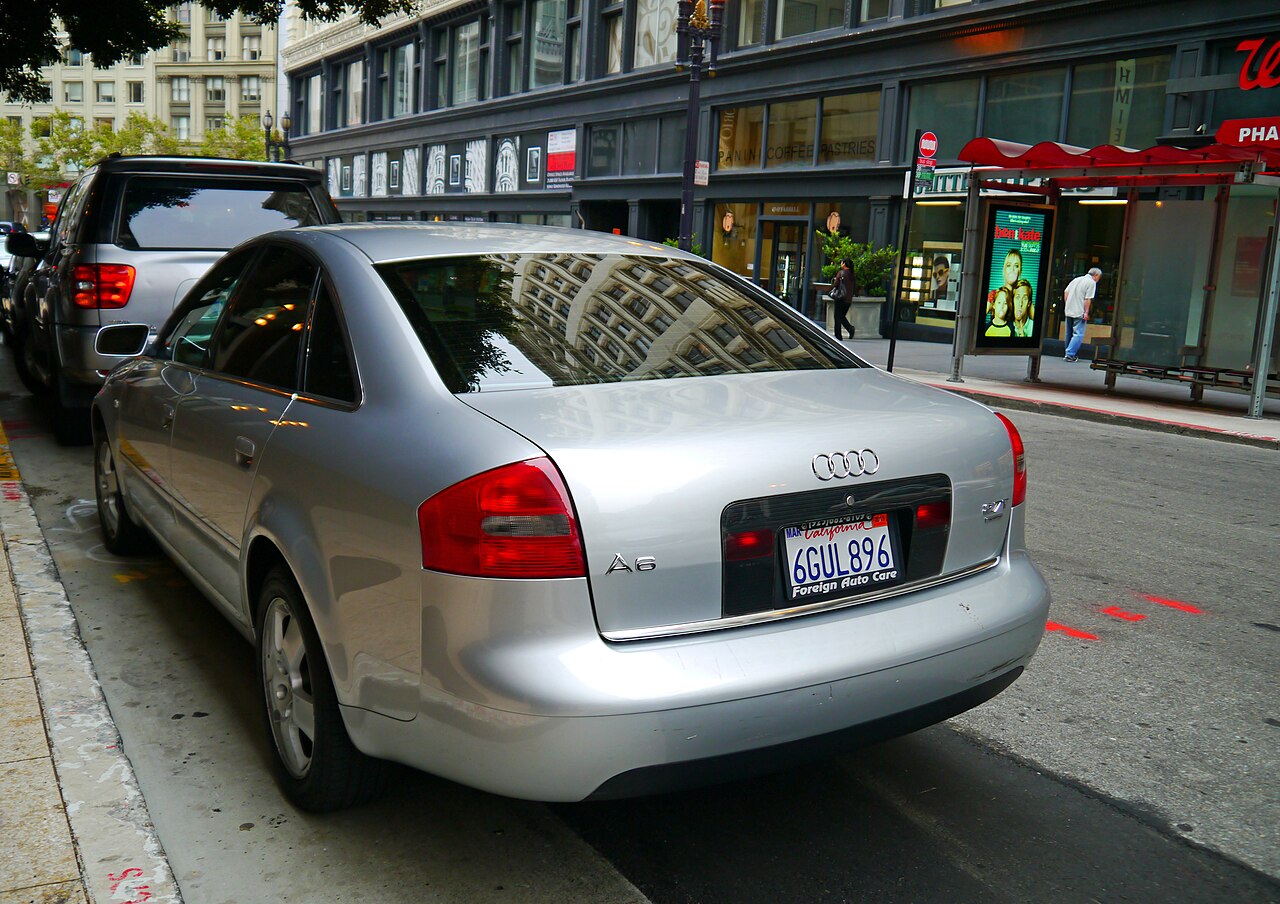 Фото AUDI A6 2000