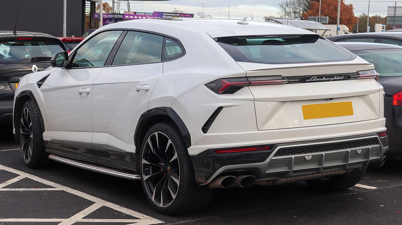 Фото LAMBORGHINI URUS 2019