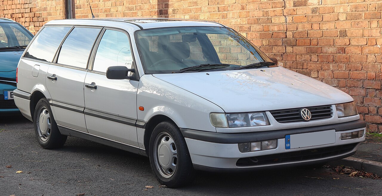 Фото VOLKSWAGEN PASSAT VARIANT 1995