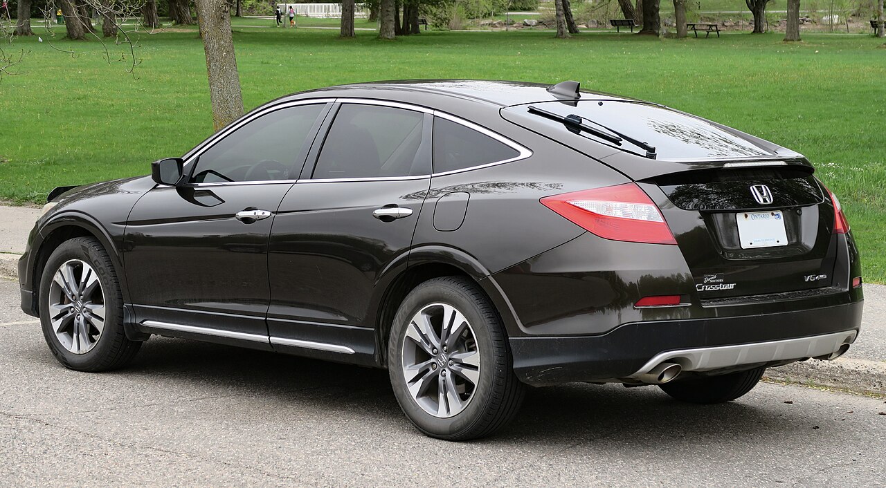 Фото HONDA CROSSTOUR 2013