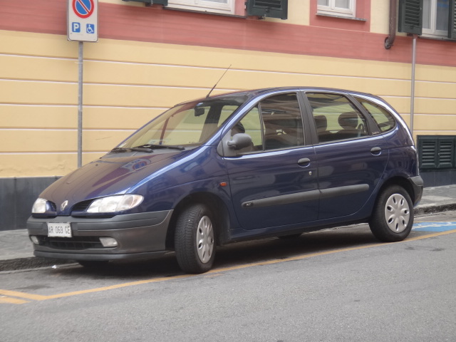 Фото RENAULT MEGANE SCENIC 2001