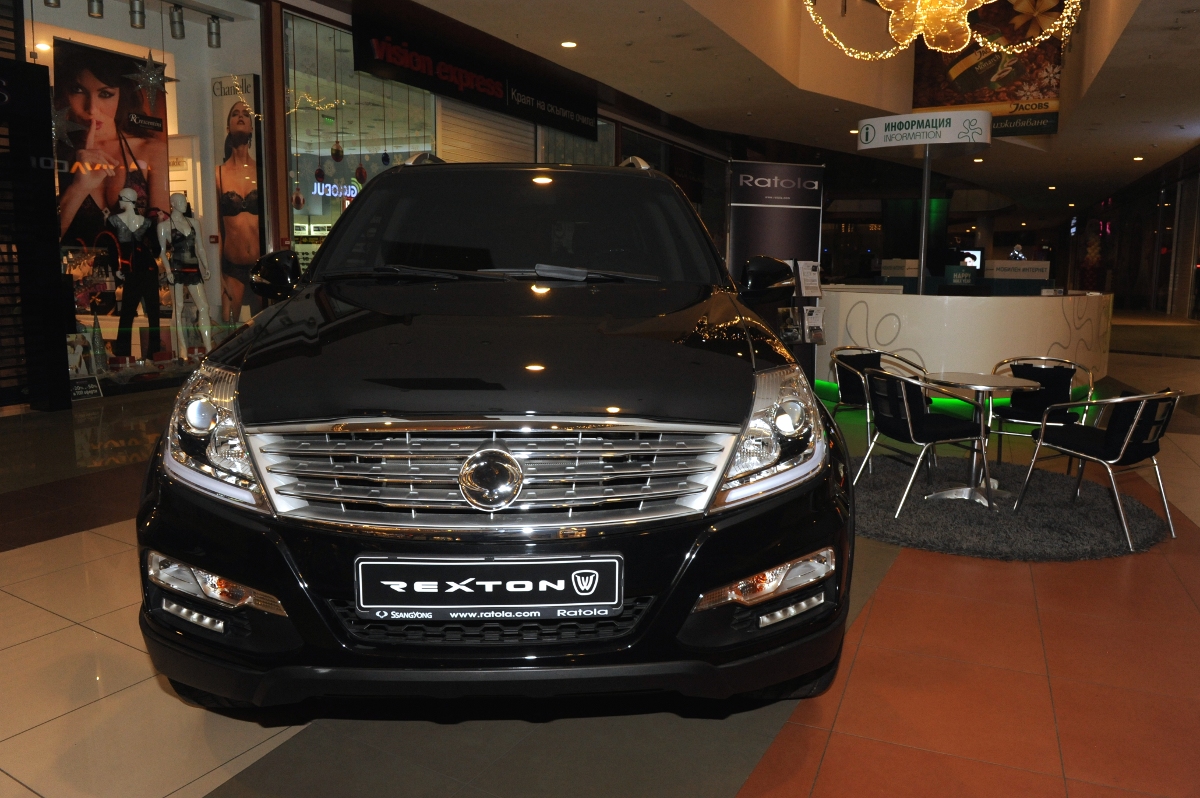 Фото SSANG YONG REXTON 2012