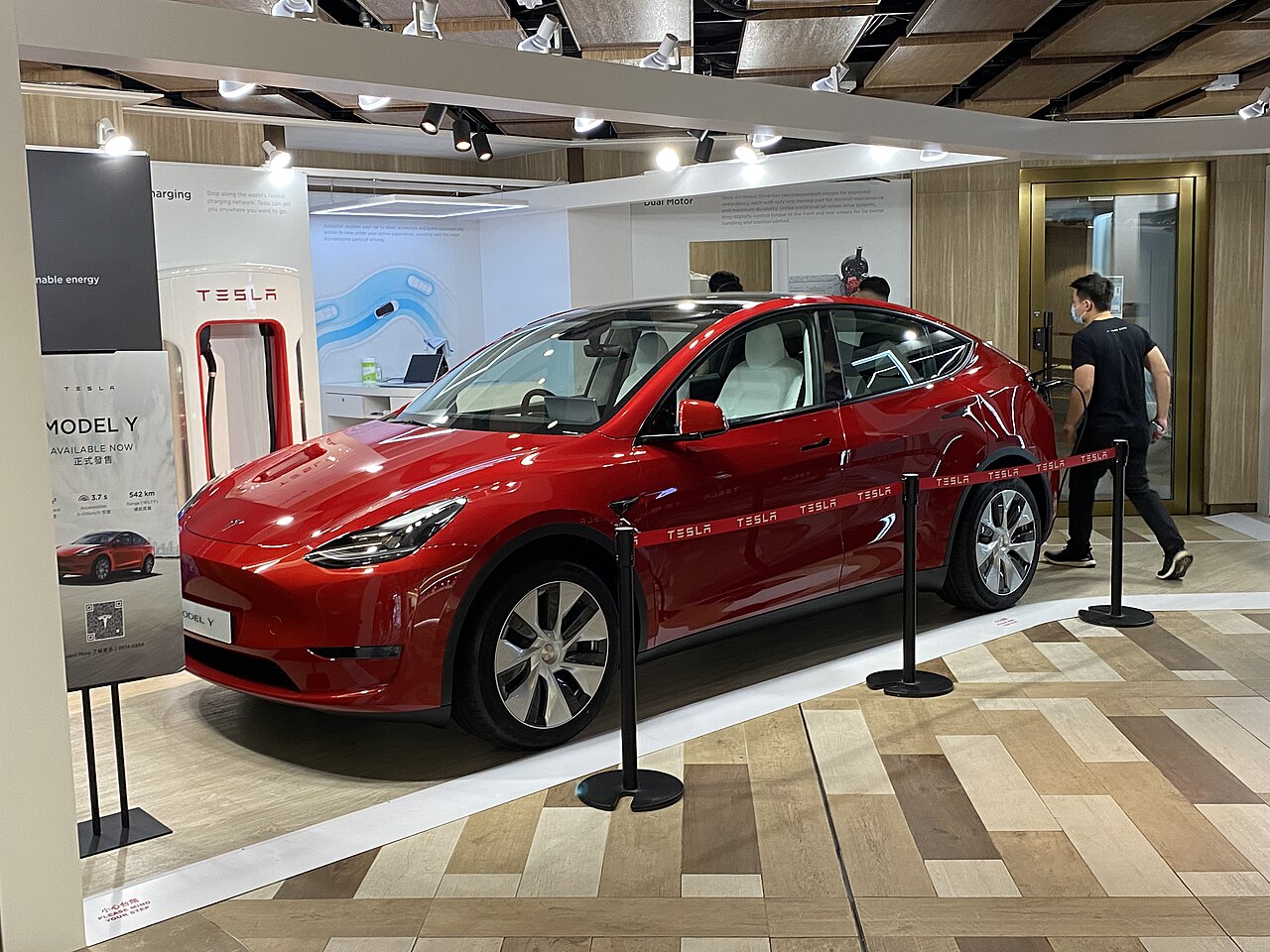 Фото TESLA MODEL Y 2021