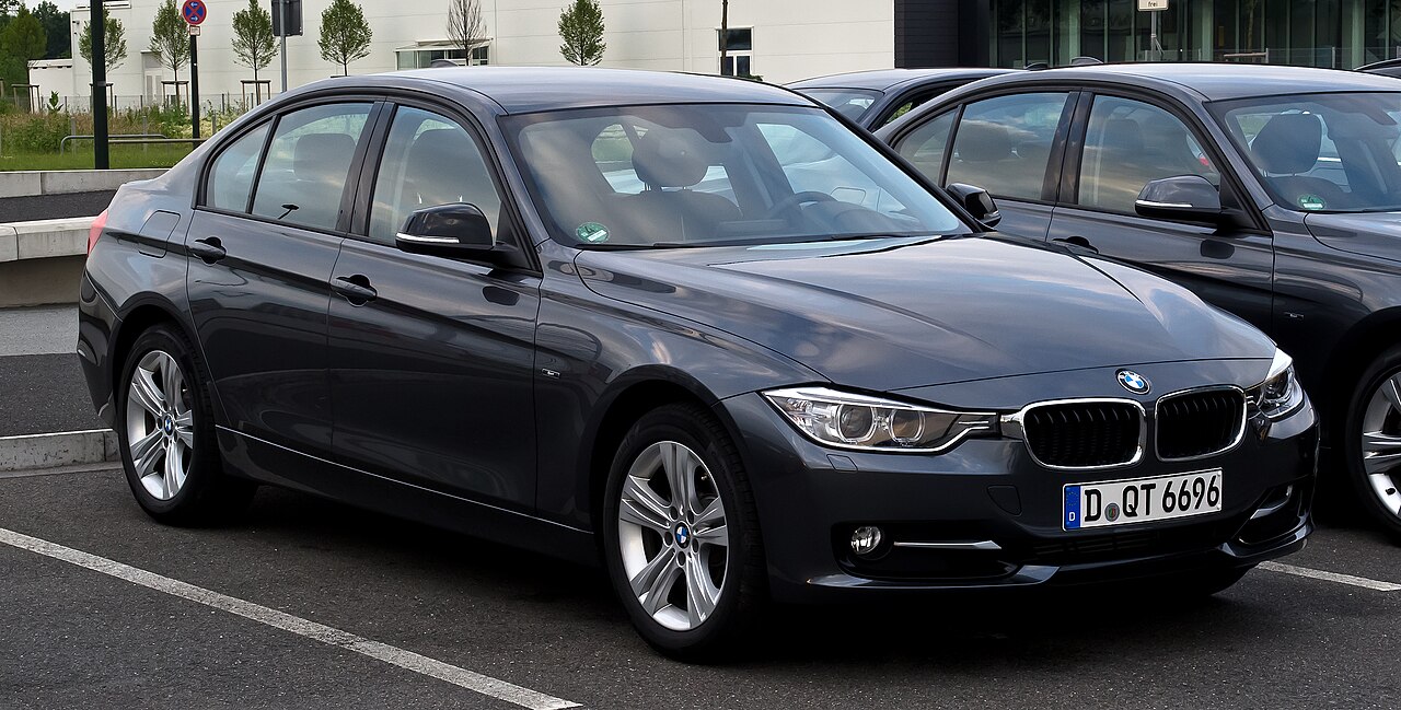 Фото BMW 320I 2012
